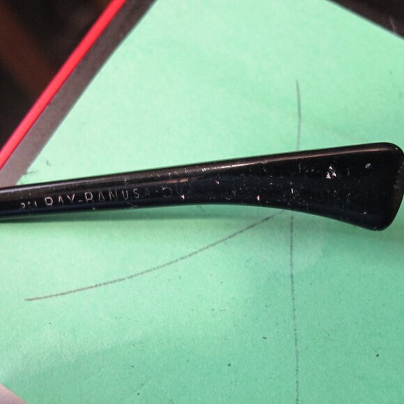 Ray-Ban sunglasses – Blue and gold frame - Picture 4 of 5